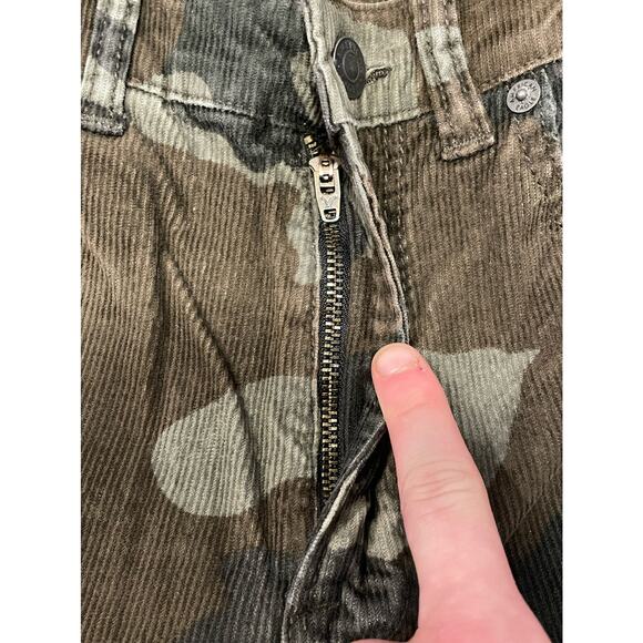 American Eagle Womens Camo Mom Jean Size 26/27 - Picture 7 of 12